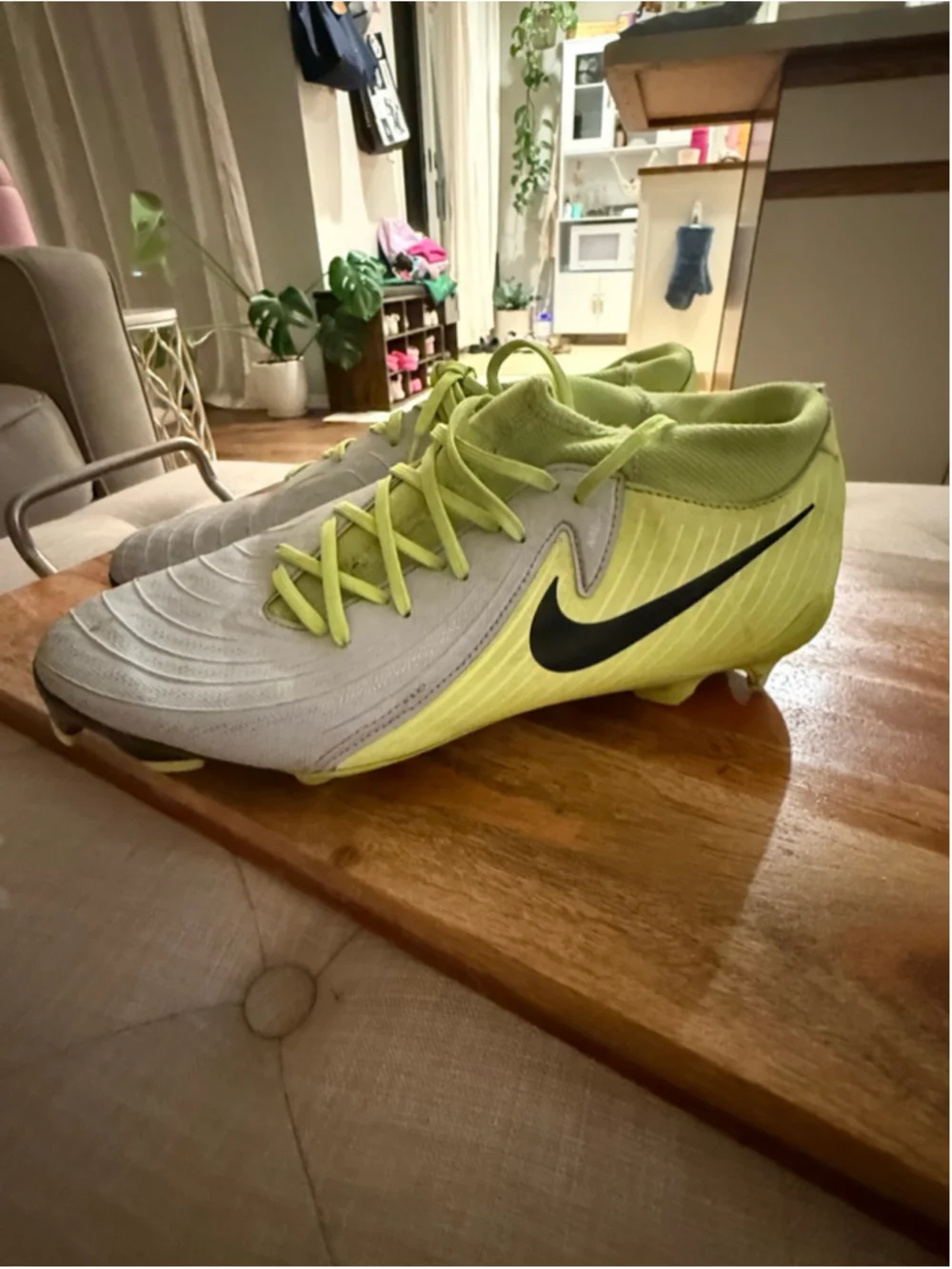 Men's Nike Phantom Luna Athletic Shoes Size 9 White Neon Green
